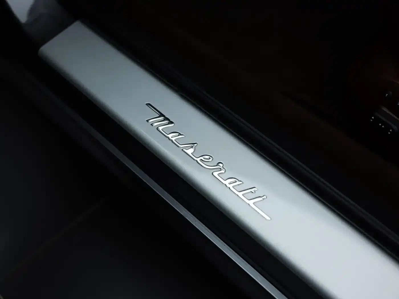 2010 Quattroporte 4.7L Executive Edition — миниатюра 10