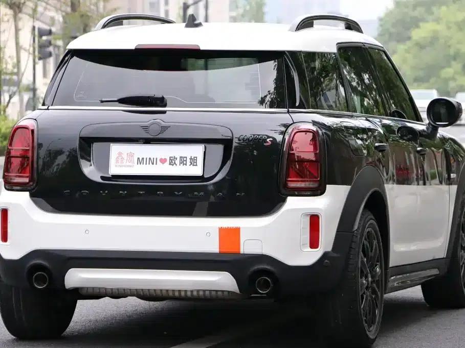 2023 MINI COUNTRYMAN Facelift 2.0T COOPER S ALL4 White Edition — миниатюра 4