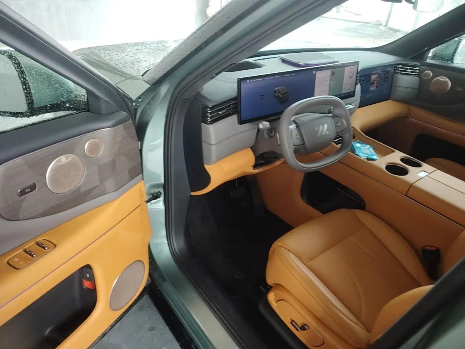 IM Zhiji LS8 2026 Model 52 Max+ Luxury Six-Seat — миниатюра 23