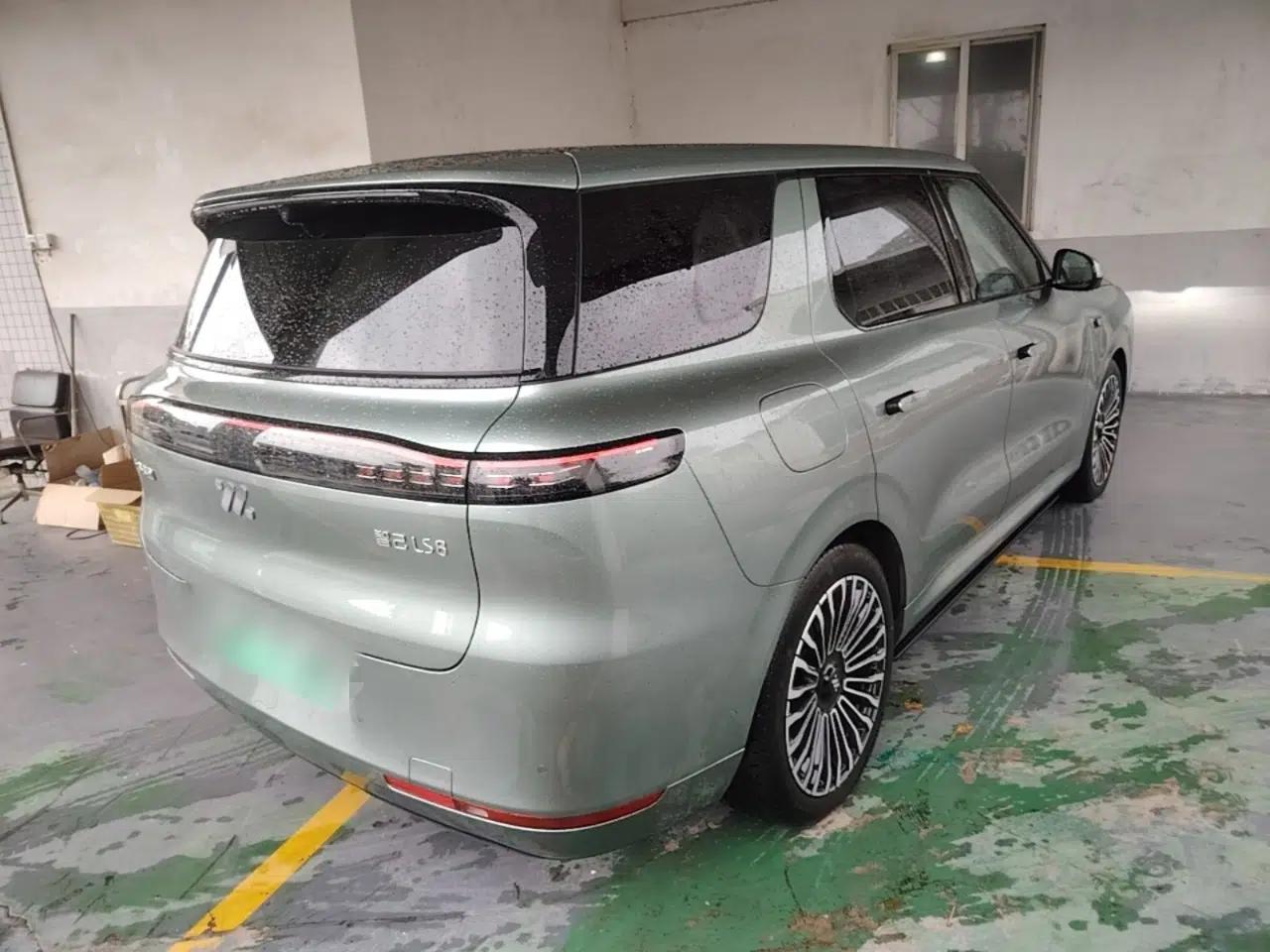 IM Zhiji LS8 2026 Model 52 Max+ Luxury Six-Seat — миниатюра 6