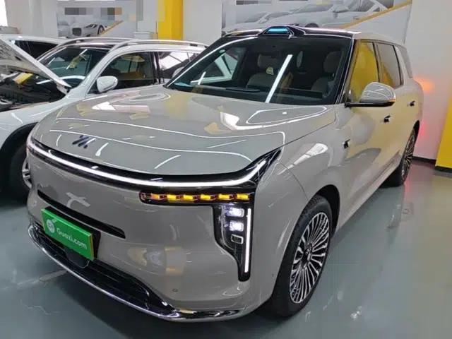 IM Zhiji LS8 2026 Model 66 Ultra Tech Flagship Five-Seat