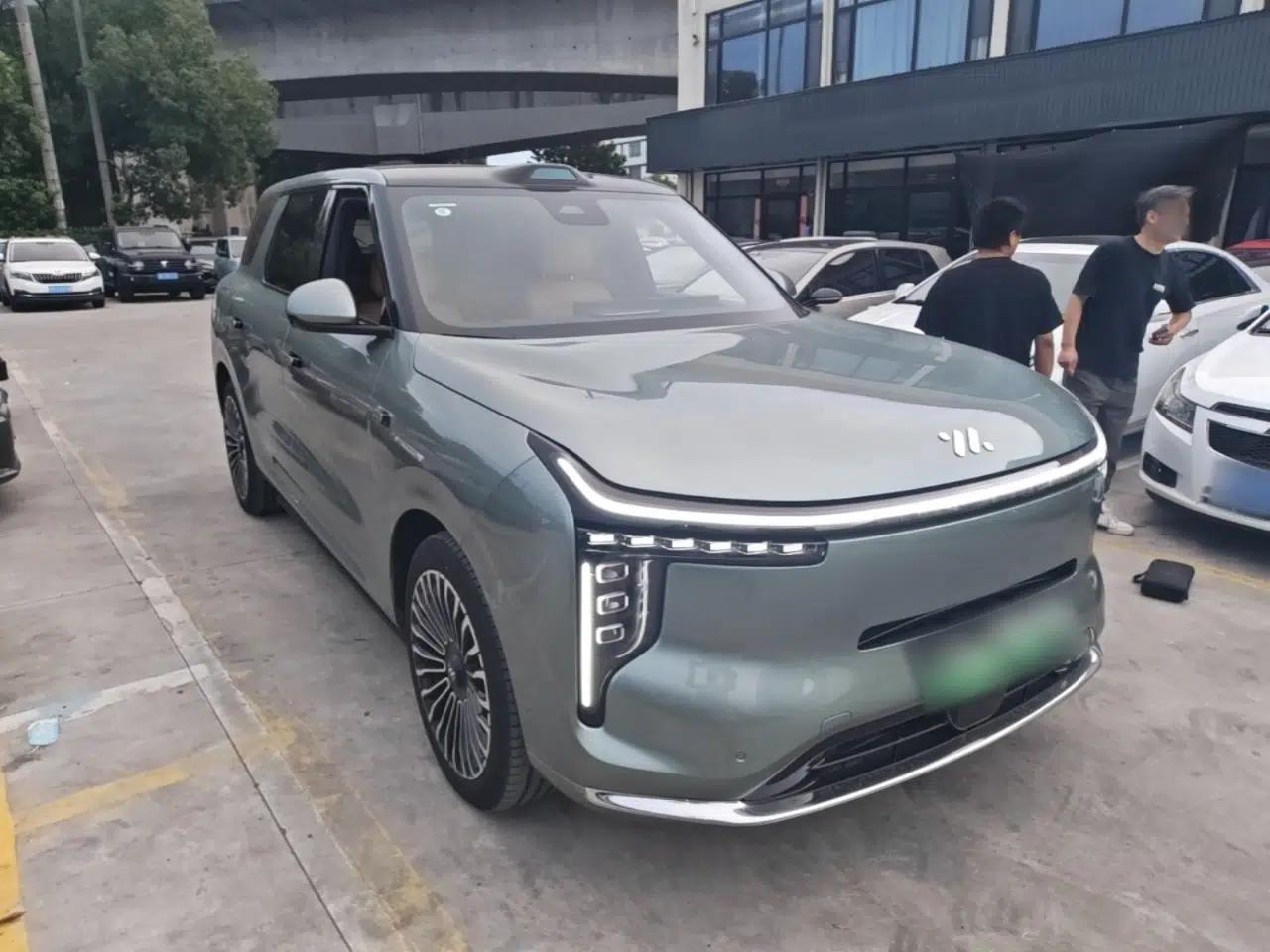IM Zhiji LS8 2026 Model 52 Max+ Luxury Six-Seat — миниатюра 12