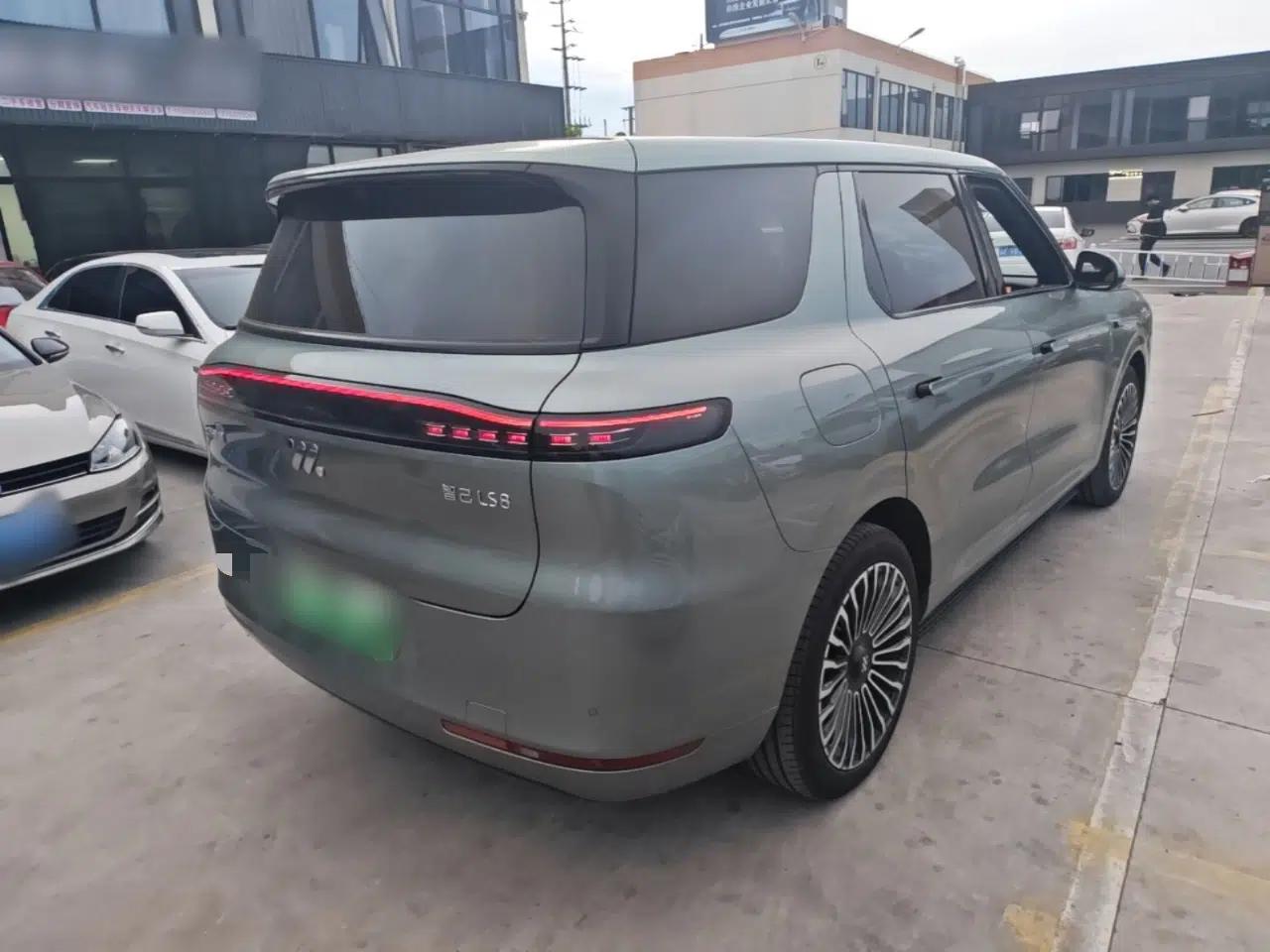 IM Zhiji LS8 2026 Model 52 Max+ Luxury Six-Seat — миниатюра 6