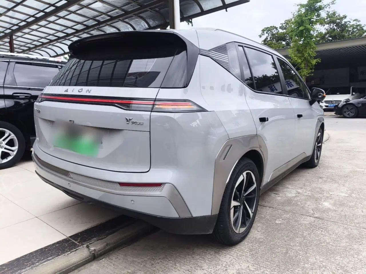AION Y 2024 Plus 610 Intelligent Driving Version — миниатюра 6