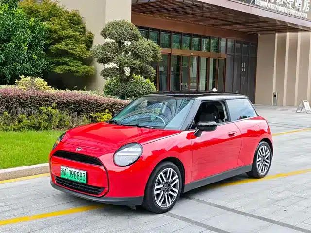 2024 Electric MINI Cooper (456km/h) - Classic Style