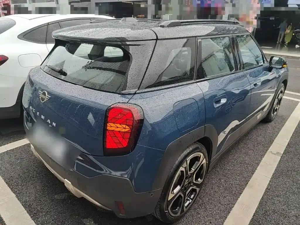 2024 Electric MINI Aceman SE Artist — миниатюра 7