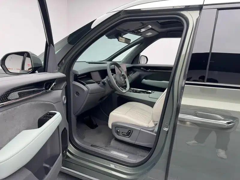 ZEEKR 009 2024 Model, 7-Seat Aisle Version, 4WD, 108kWh — миниатюра 17