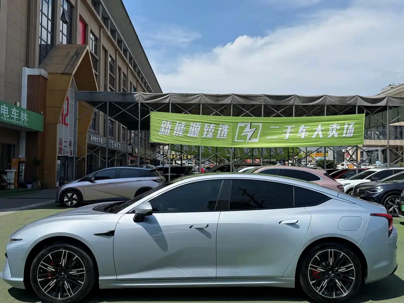 Nezha S 2022 Range Extended Version 1160km Rear-Wheel Drive Large Version — миниатюра 3