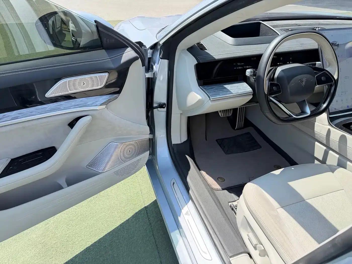 Nezha S 2022 Range Extended Version 1160km Rear-Wheel Drive Large Version — миниатюра 4