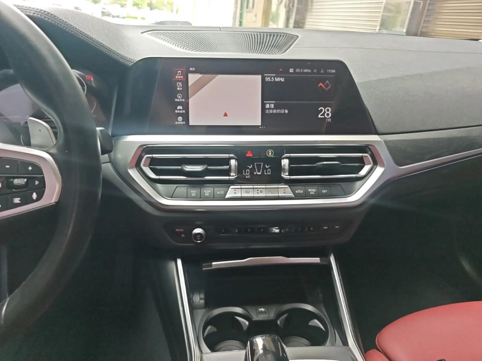 BMW 3 Series 2021 Second Facelift 325Li M Sport Night Edition Package — миниатюра 15