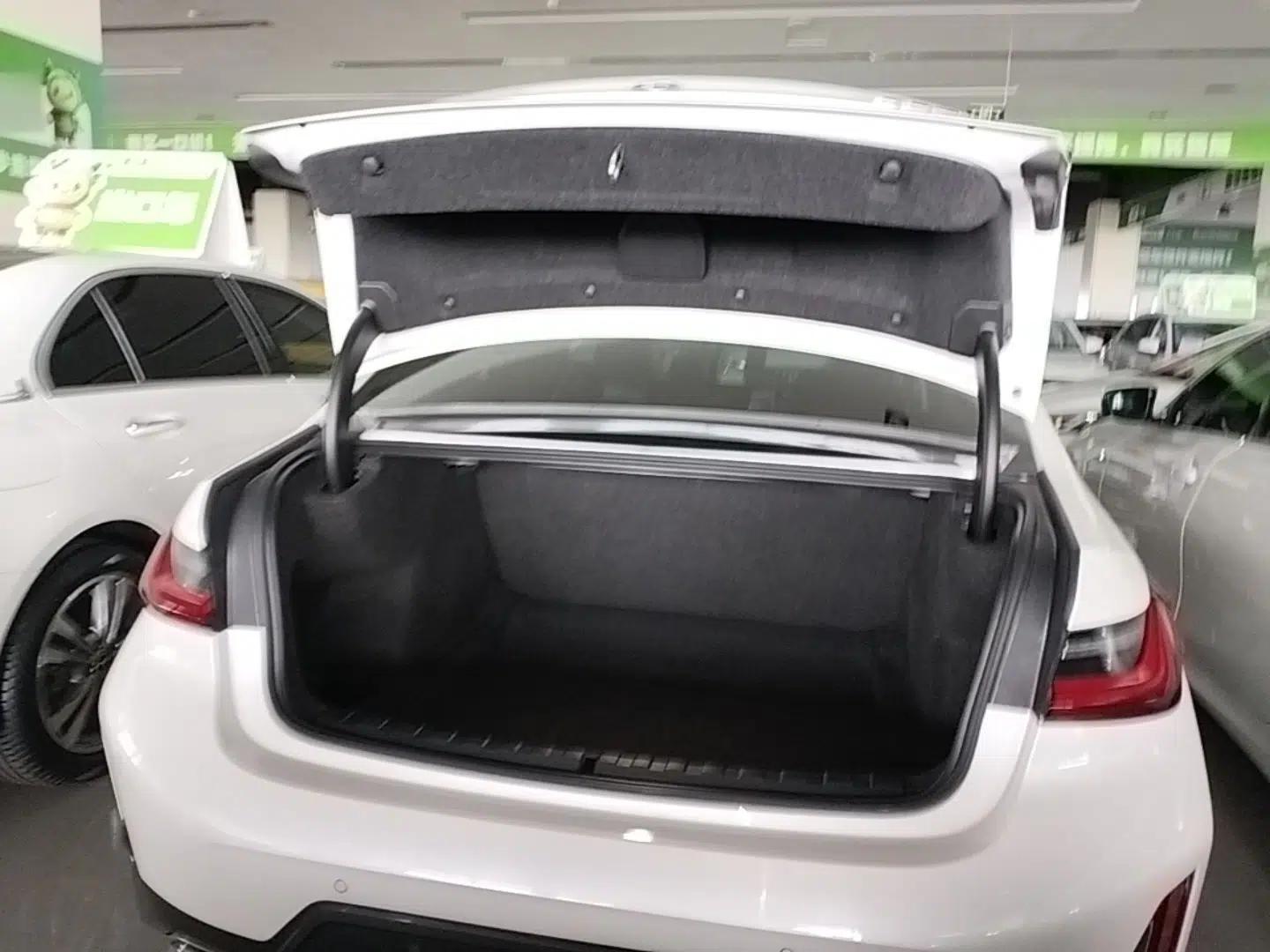 BMW 3 Series 2023 320Li M Sport Package — миниатюра 22