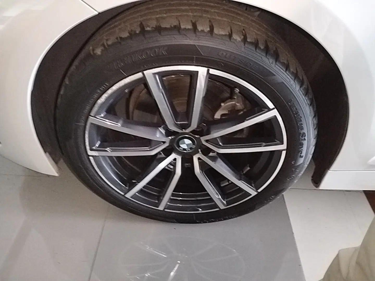 BMW 3 Series 2023 320Li M Sport Package — миниатюра 10