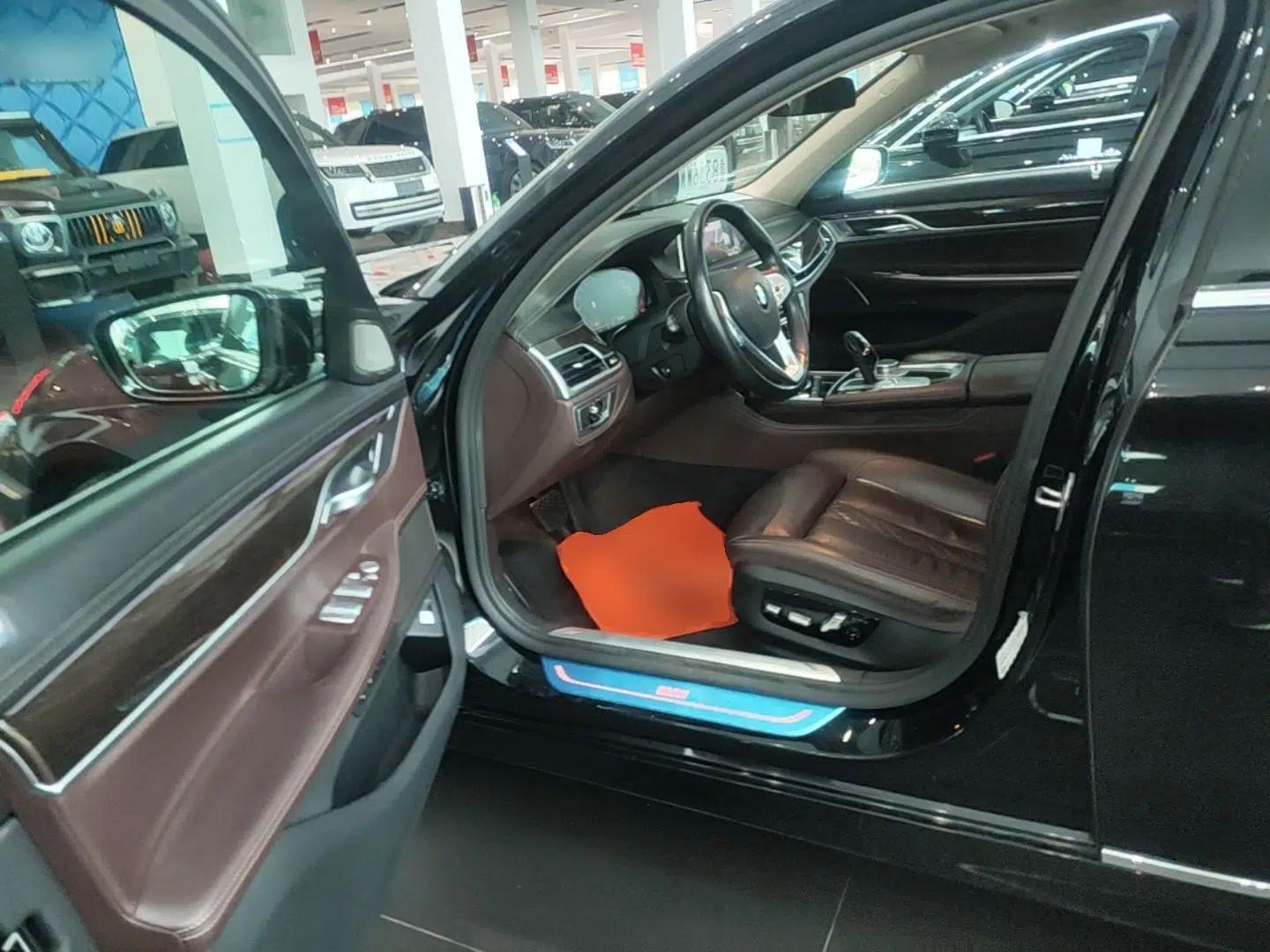 BMW 7 Series 2019 730Li Luxury Package — миниатюра 23