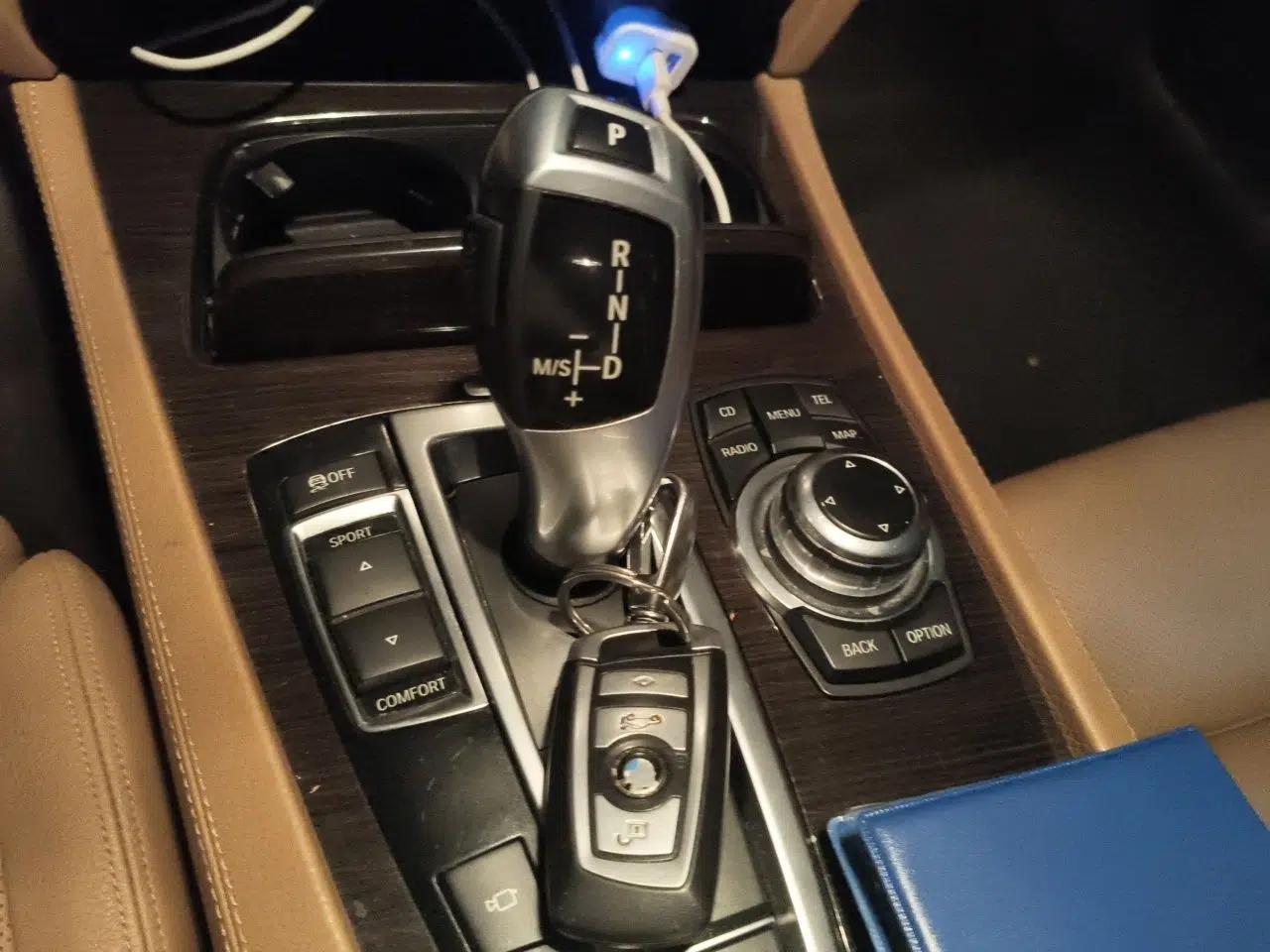 BMW 7 Series 2009 740Li Luxury Model — миниатюра 14