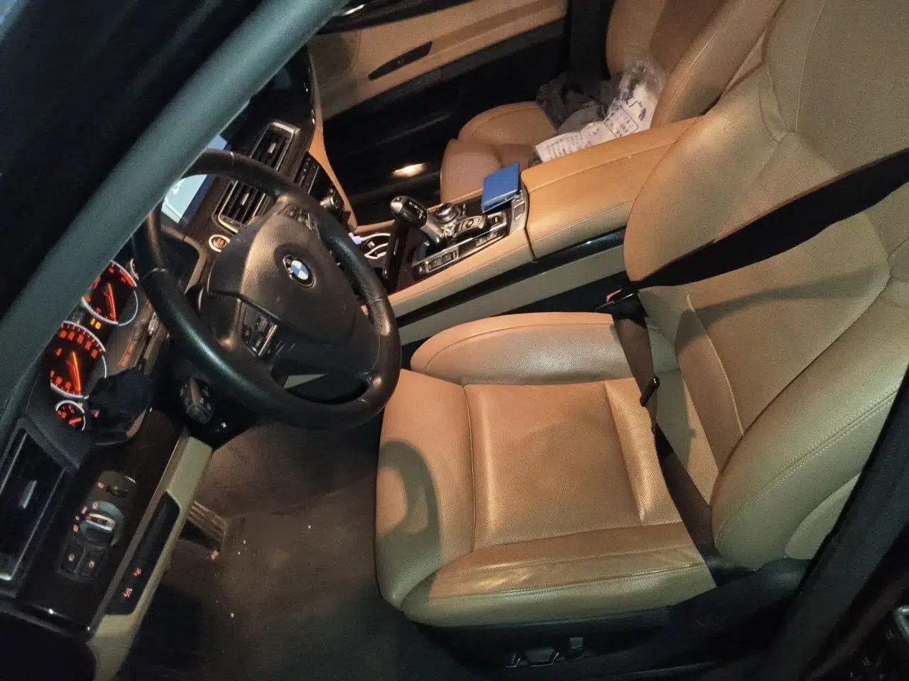 BMW 7 Series 2009 740Li Luxury Model — миниатюра 15