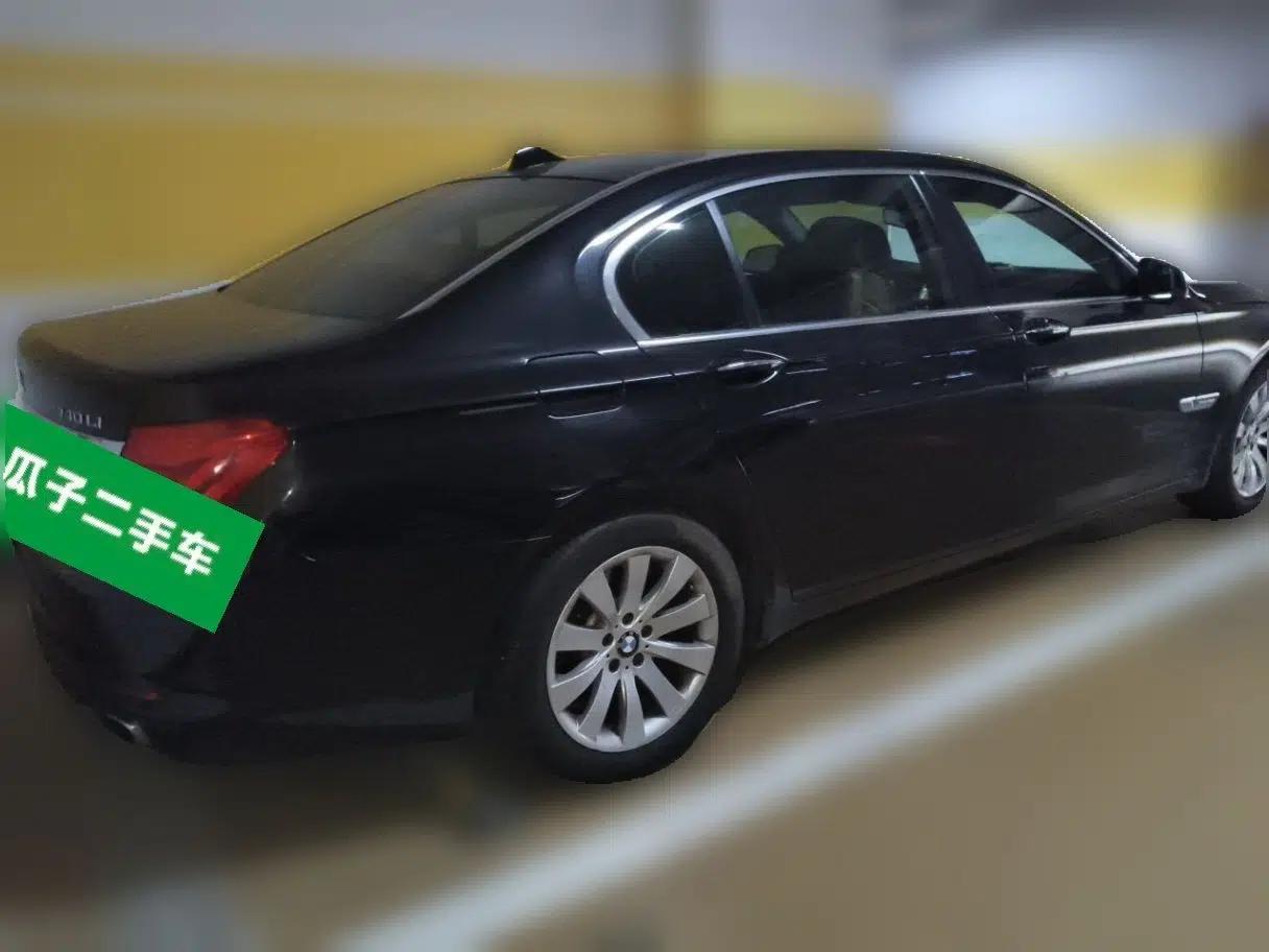 BMW 7 Series 2009 740Li Luxury Model — миниатюра 6