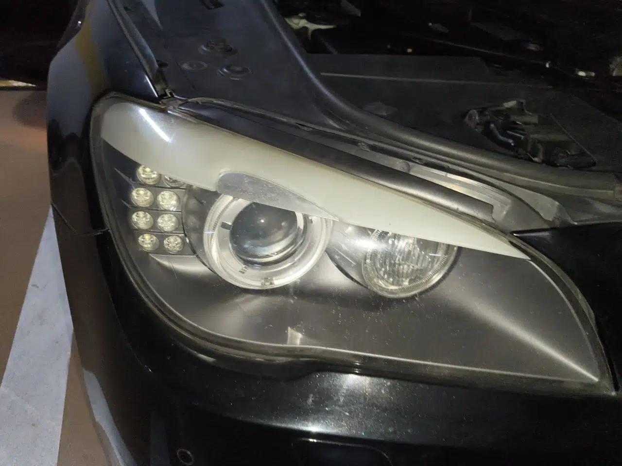 BMW 7 Series 2009 740Li Luxury Model — миниатюра 7