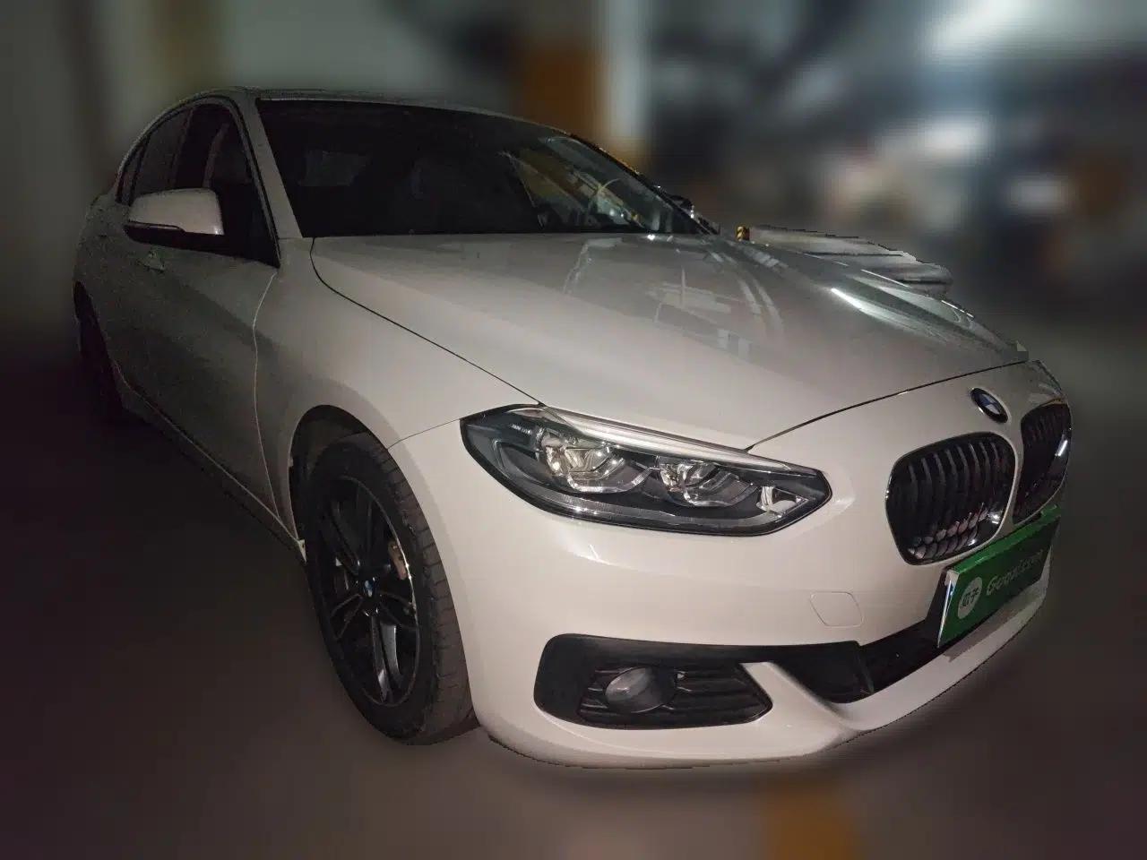 BMW 1 Series 2019 118i Fashion Model — миниатюра 3