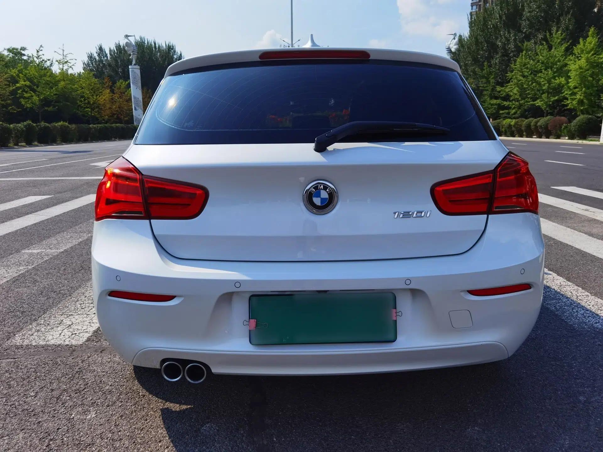 BMW 1 Series 2016 120i Leading Model — миниатюра 4