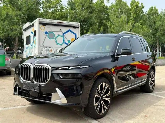 BMW X7 2024 xDrive40i Luxury Package – Leading Model