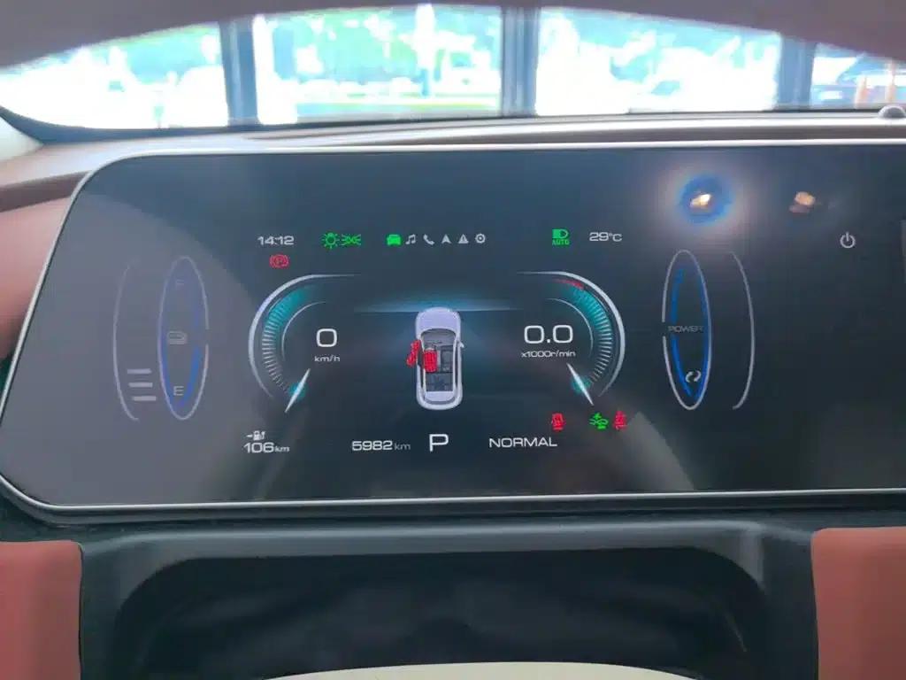 ORA Good Cat 2024 Model 401km Premium Edition 126kW — миниатюра 12