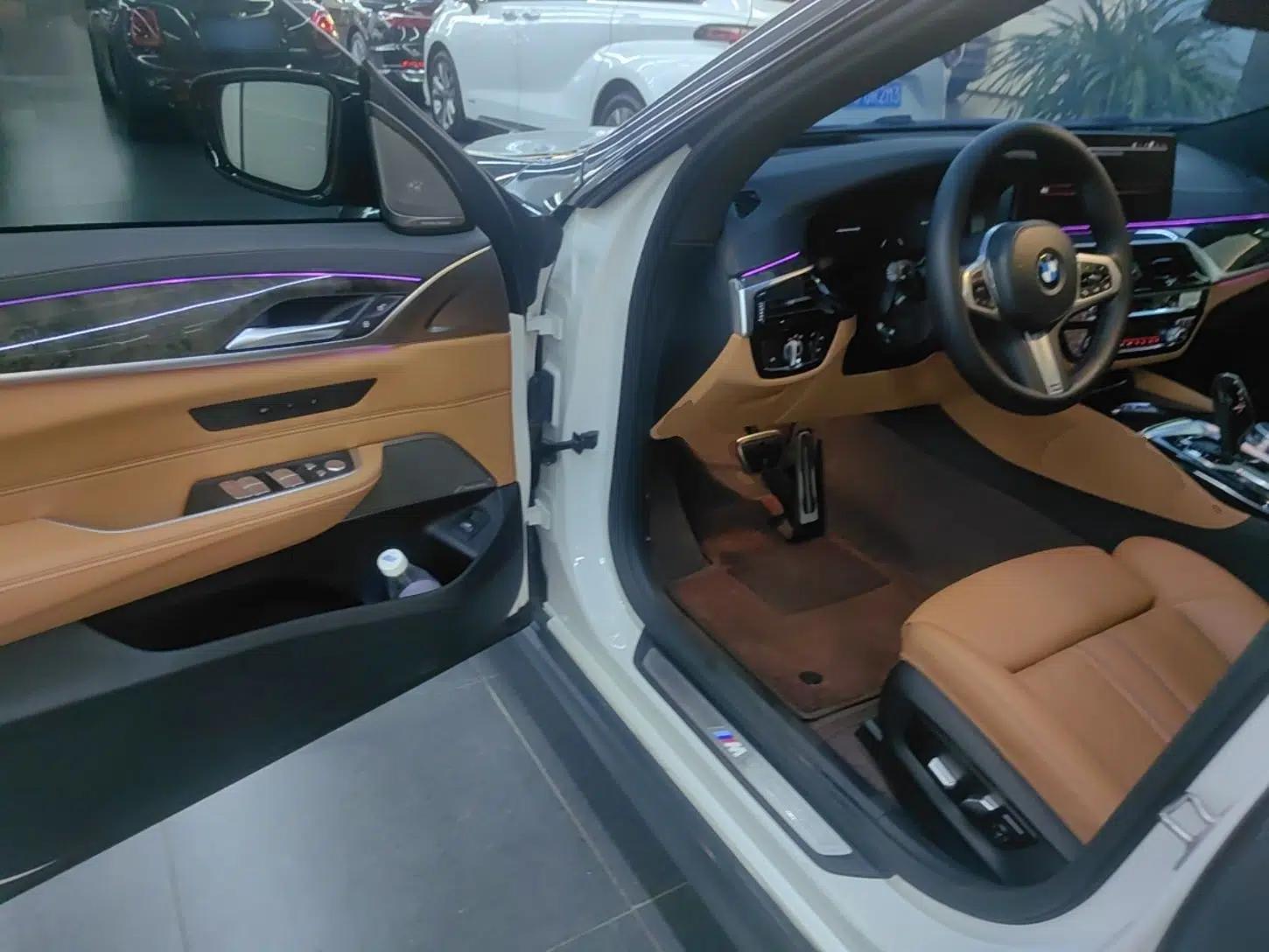 BMW 6 Series GT 2022 630i M Sport Package — миниатюра 18