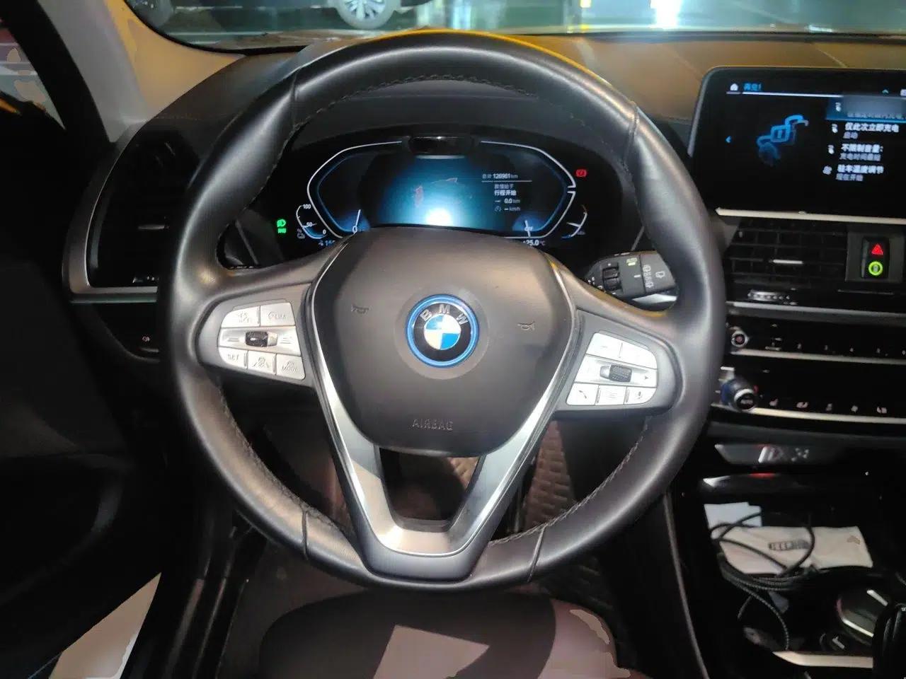 BMW iX3 2021 Updated Leading Edition — миниатюра 10