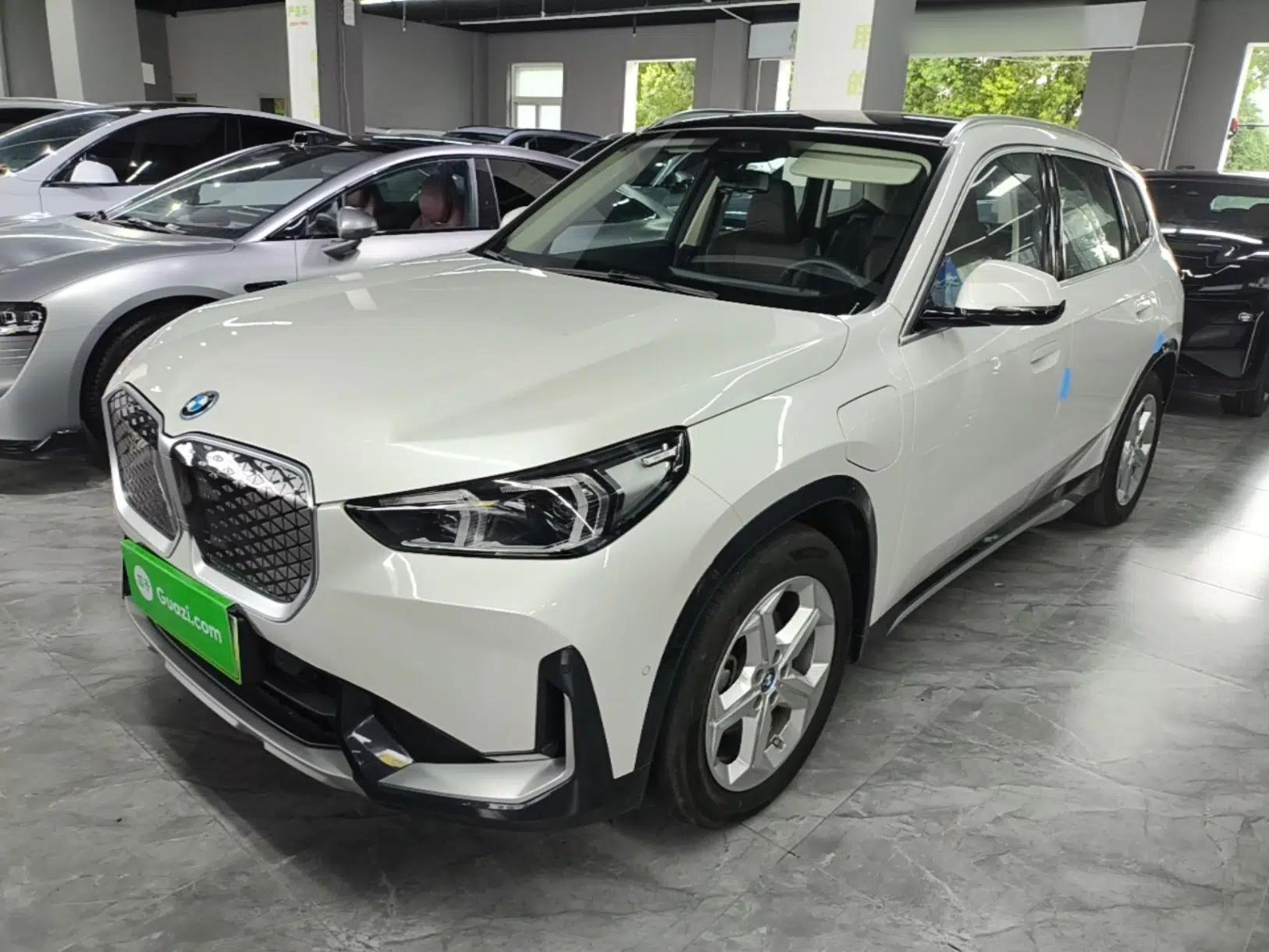 BMW iX1 2023 eDrive25L X Design Package — миниатюра 1