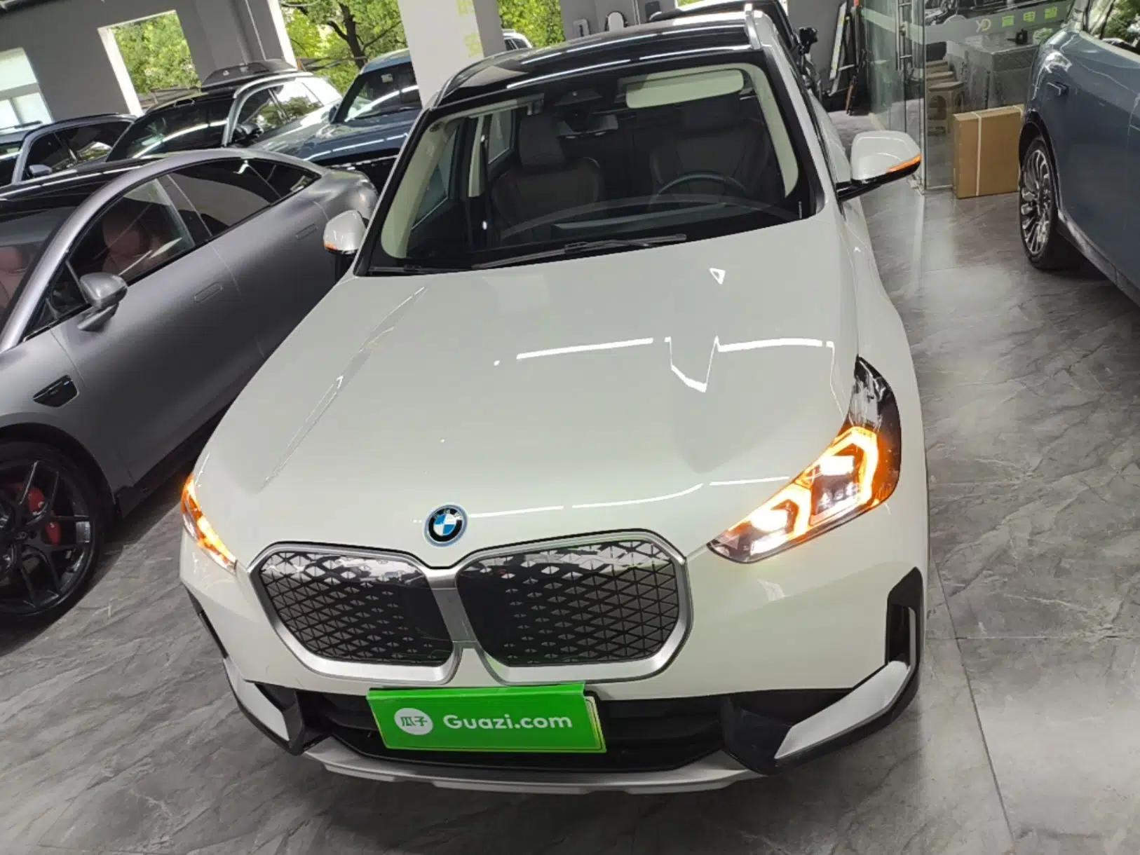 BMW iX1 2023 eDrive25L X Design Package — миниатюра 2