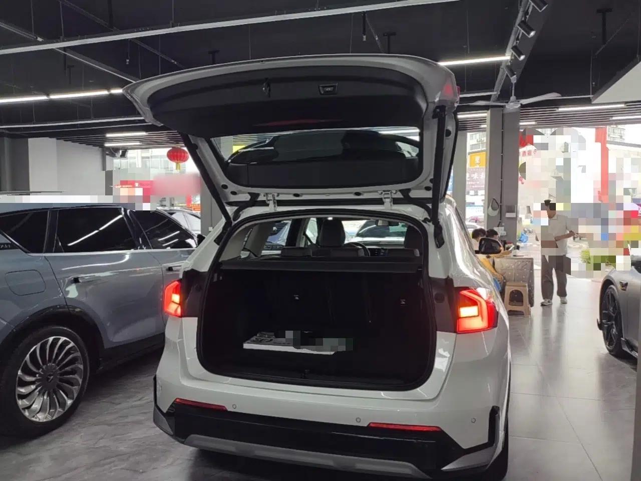 BMW iX1 2023 eDrive25L X Design Package — миниатюра 22