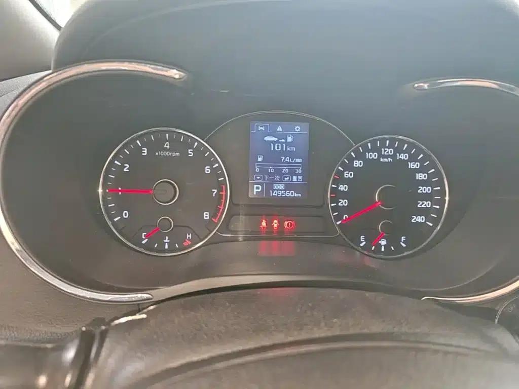 Kia K3 2015 1.6L Automatic GLS — миниатюра 12
