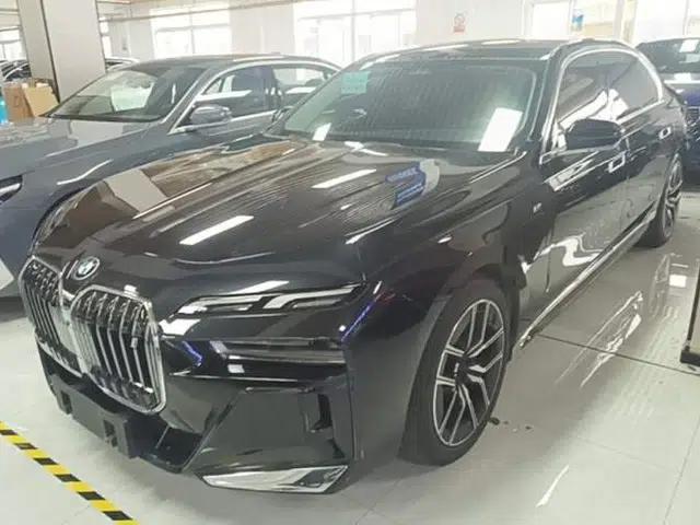 BMW i7 2023 eDrive50L Leading M Sport Package