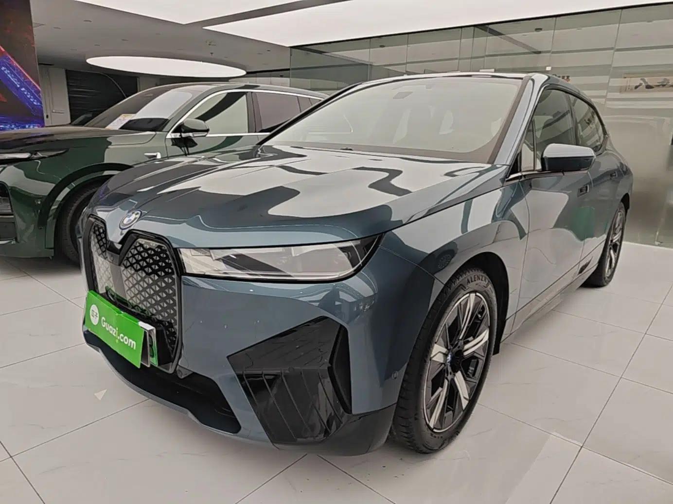 BMW iX 2023 Updated xDrive40 — миниатюра 1