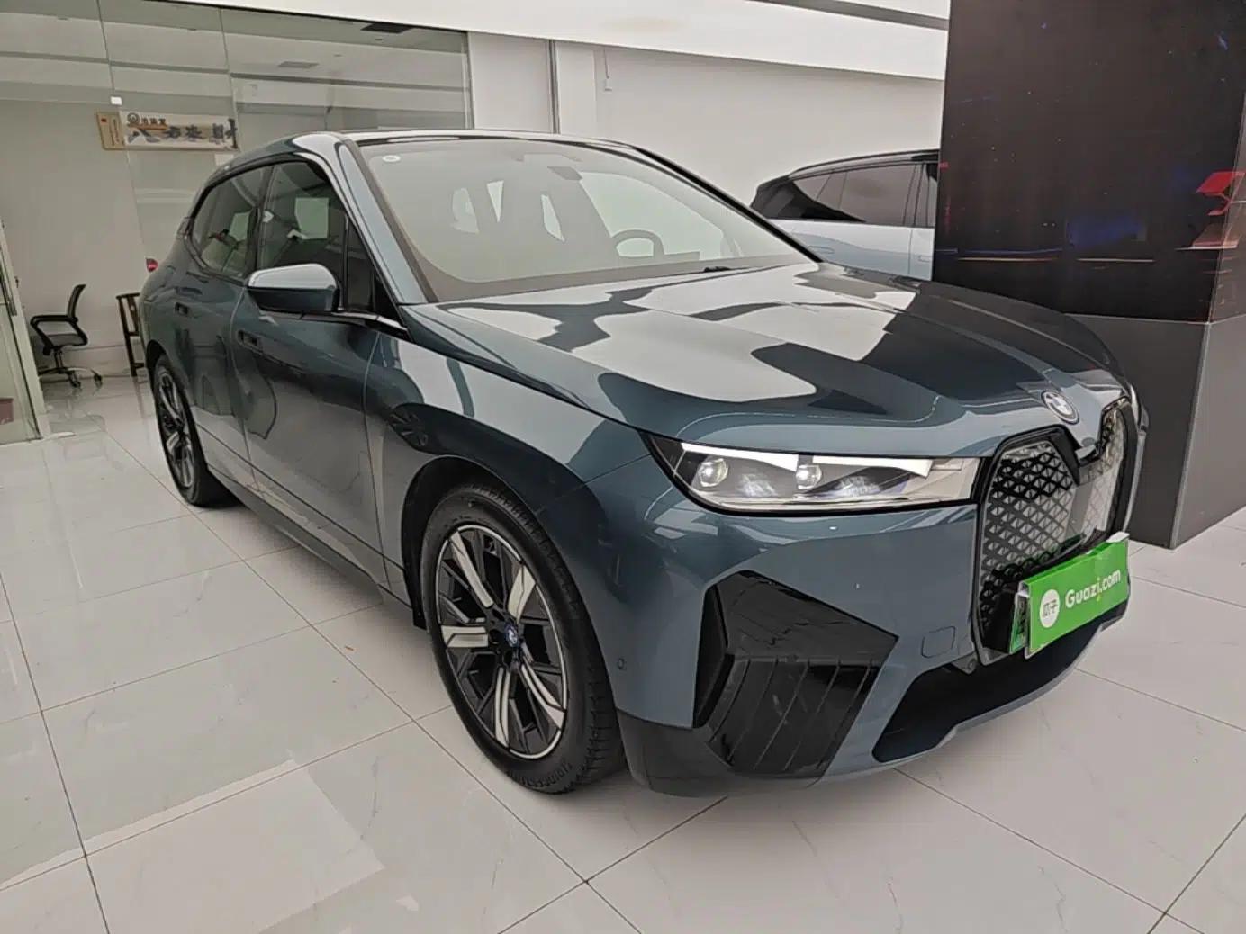 BMW iX 2023 Updated xDrive40 — миниатюра 3