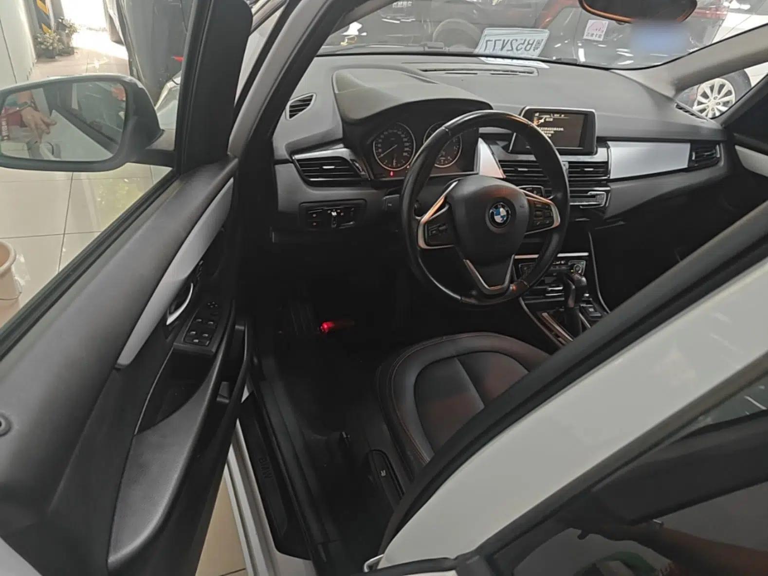 BMW 2 Series Active Tourer 2016 218i Leading Model — миниатюра 18