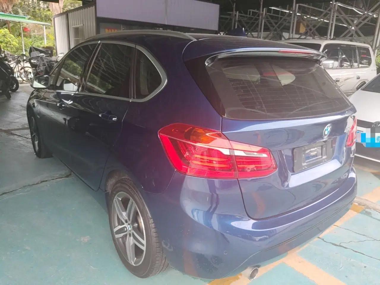 BMW 2 Series Active Tourer 2016 218i Sports Design Package — миниатюра 4
