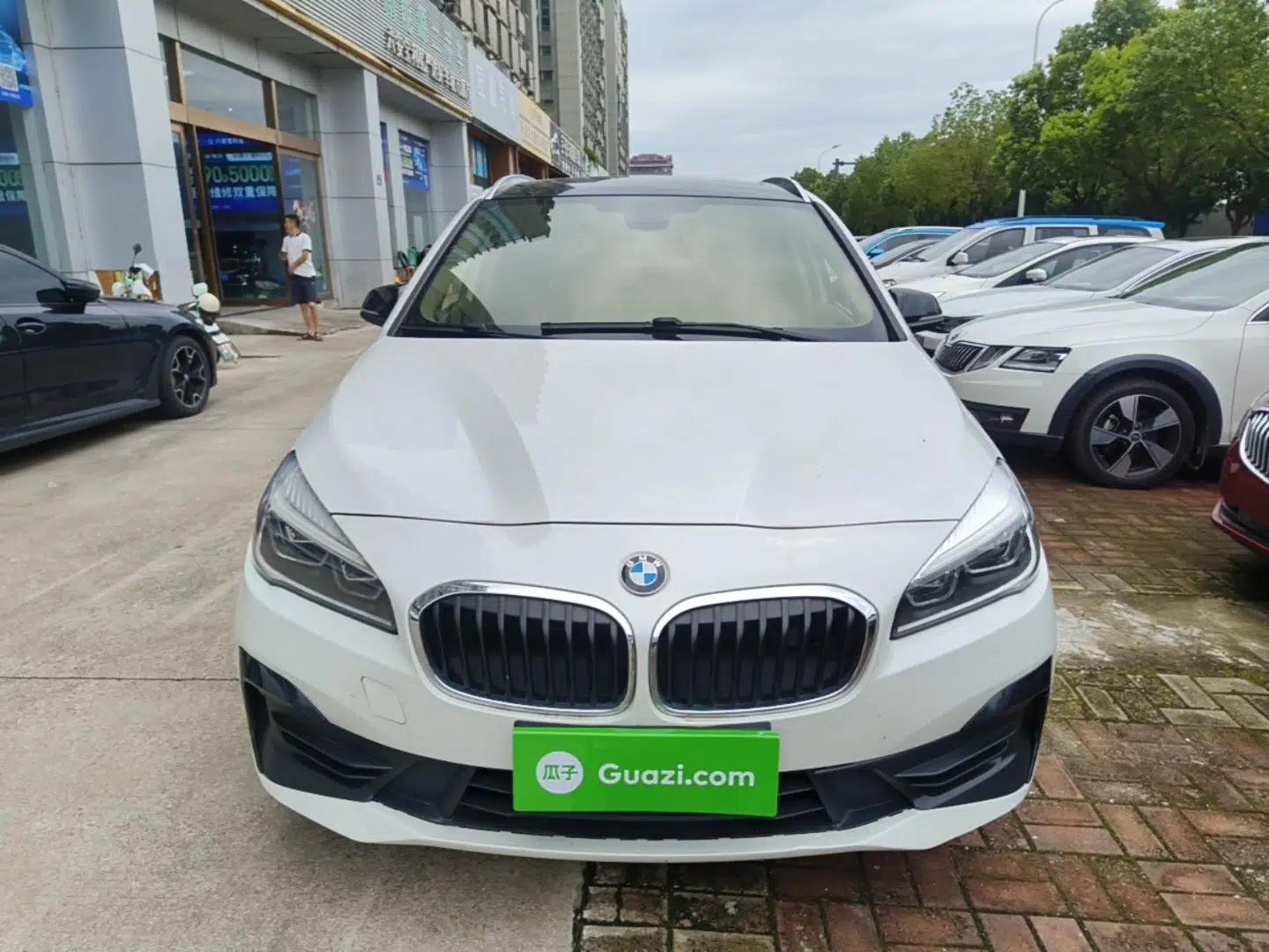 BMW 2 Series Active Tourer 2019 218i Leading Model — миниатюра 2