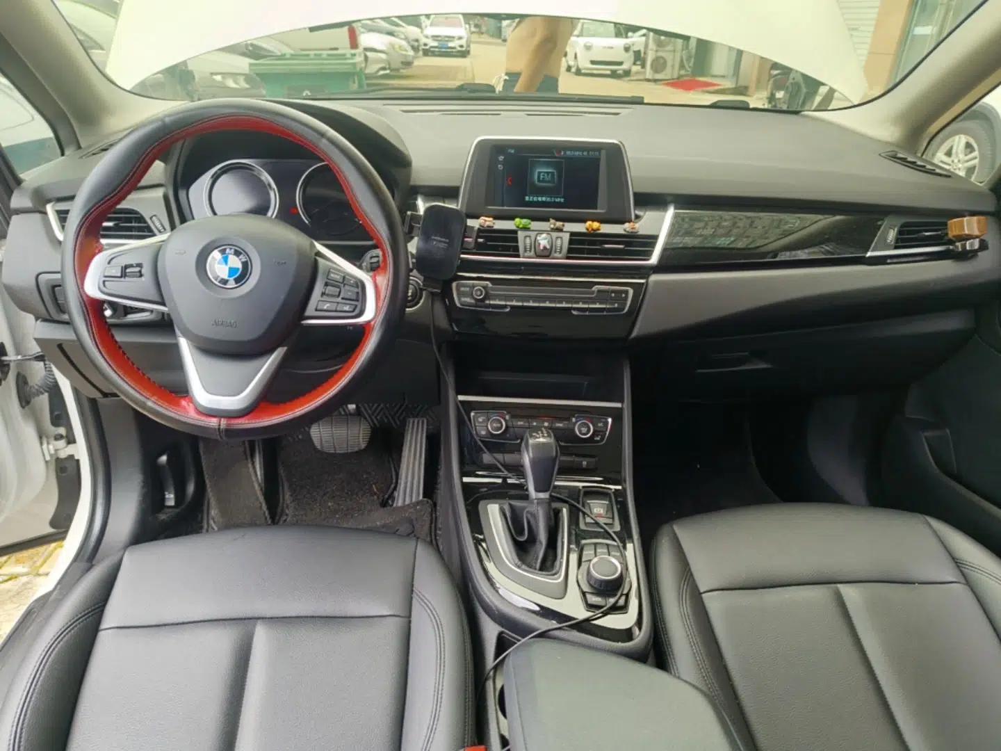 BMW 2 Series Active Tourer 2019 218i Leading Model — миниатюра 12