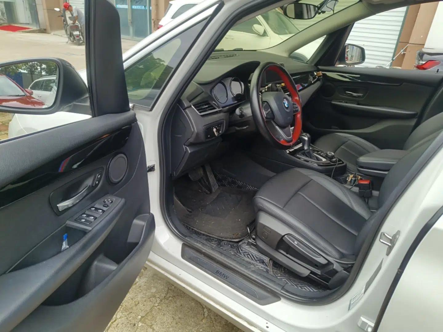 BMW 2 Series Active Tourer 2019 218i Leading Model — миниатюра 18