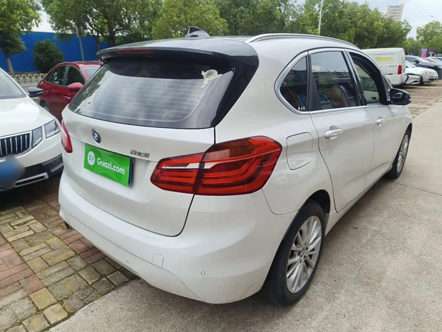 BMW 2 Series Active Tourer 2019 218i Leading Model — миниатюра 6