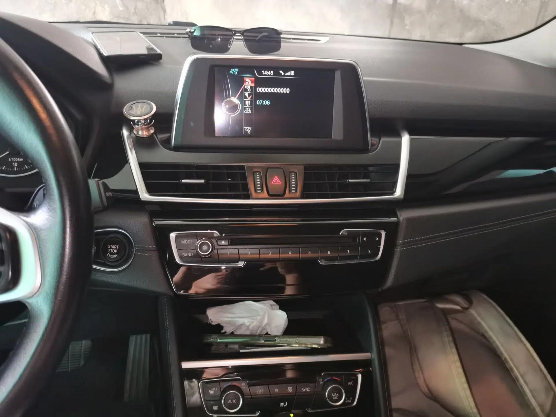 BMW 2 Series Active Tourer 2016 218i Sports Design Package — миниатюра 13