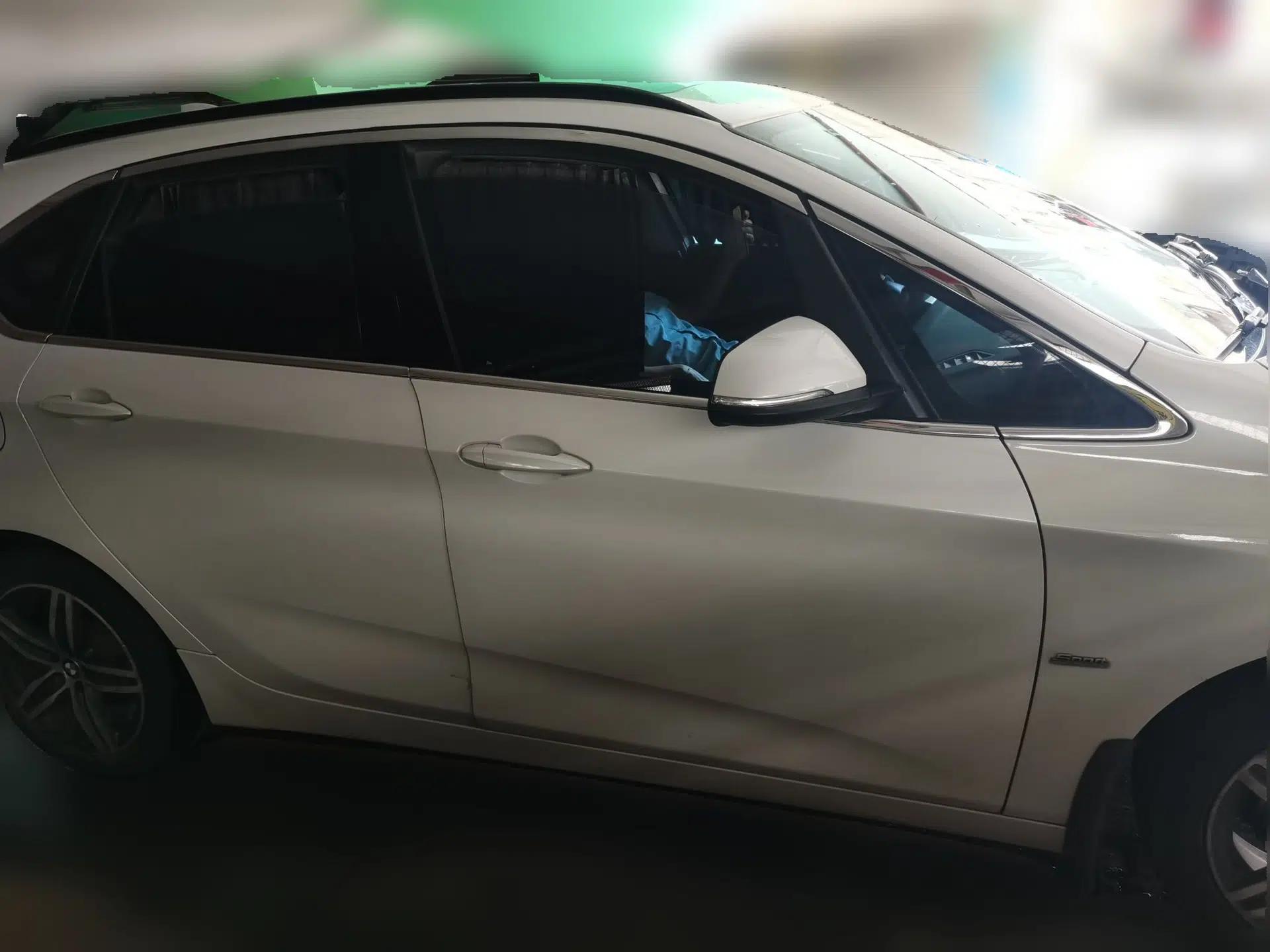BMW 2 Series Active Tourer 2016 218i Sports Design Package — миниатюра 3