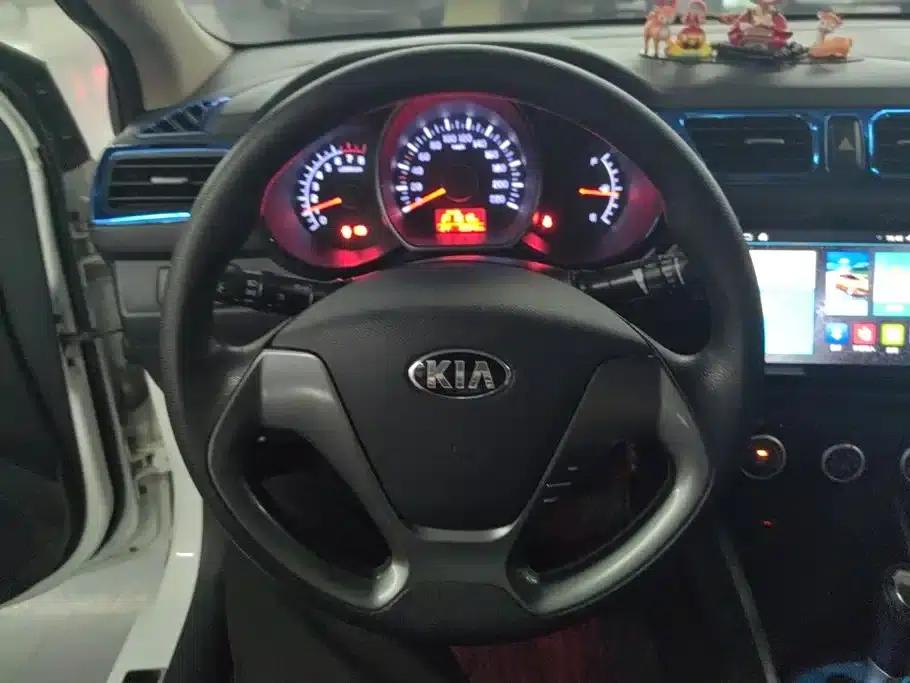 Kia K2 2015 Sedan 1.4L AT GLS — миниатюра 15