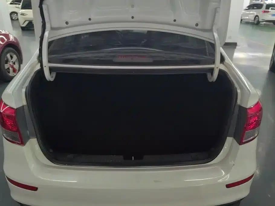 Kia K2 2015 Sedan 1.4L AT GLS — миниатюра 4