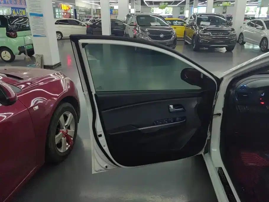 Kia K2 2015 Sedan 1.4L AT GLS — миниатюра 7