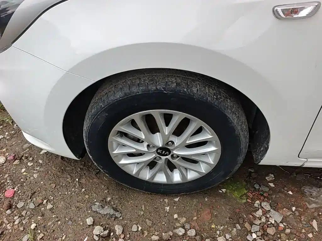 Kia K2 2017 Sedan 1.4L AT GLS — миниатюра 23