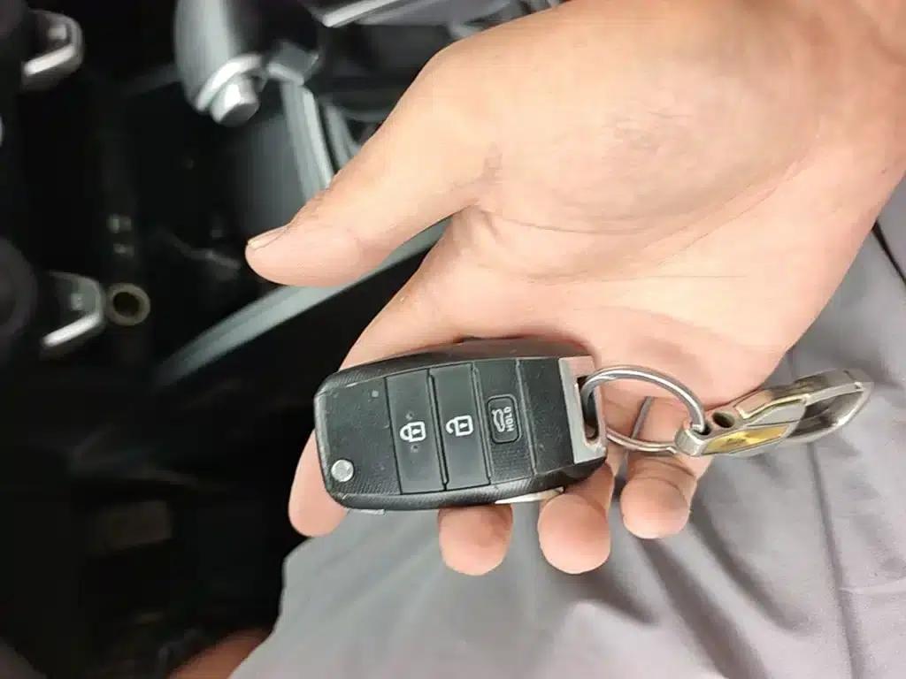 Kia K2 2017 Sedan 1.4L AT GLS — миниатюра 9