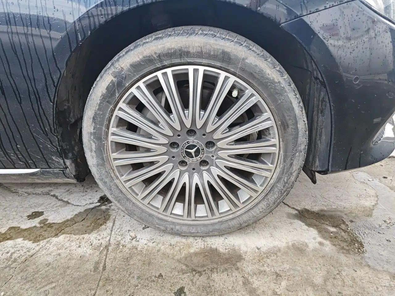 Mercedes-Benz E-Class 2020 E 300 L Luxury Model — миниатюра 8