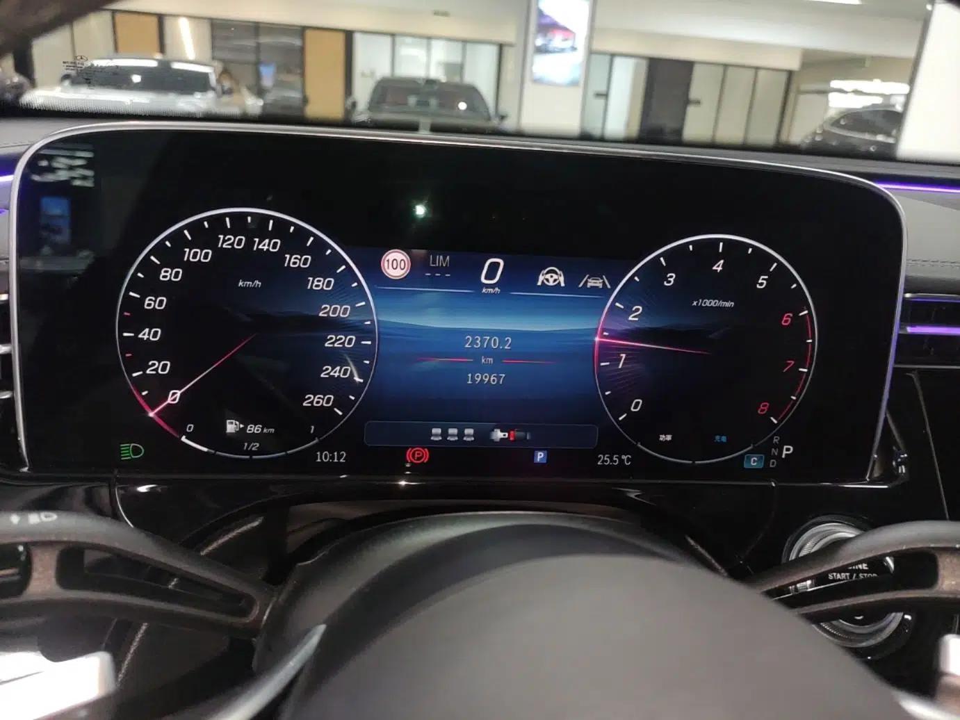 Mercedes-Benz E-Class 2024 E 300 L Luxury Model — миниатюра 14