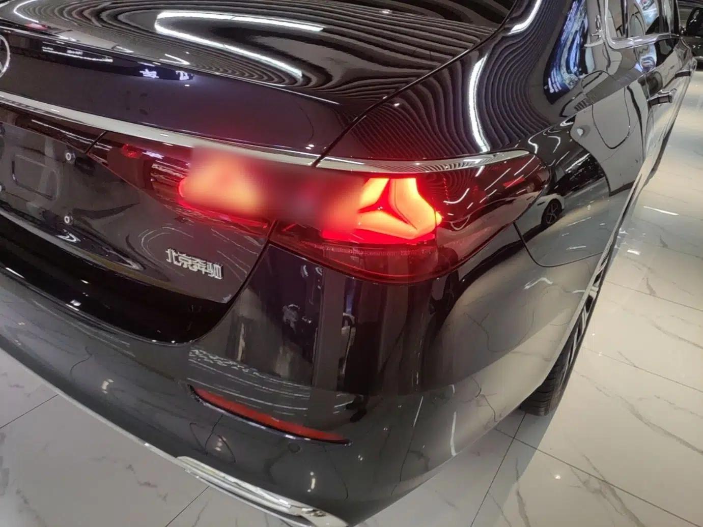 Mercedes-Benz E-Class 2024 E 300 L Luxury Model — миниатюра 9